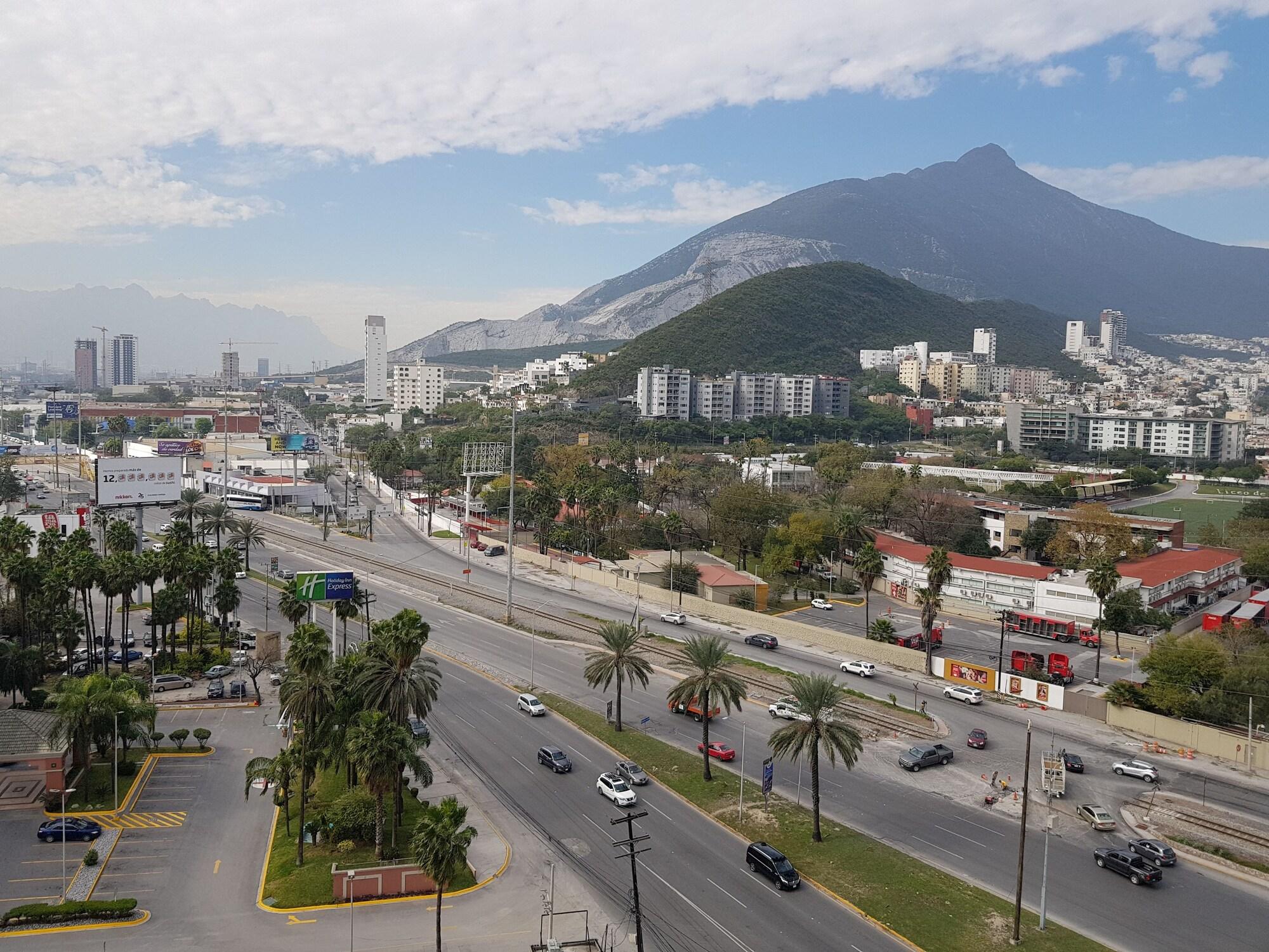 Hotel Courtyard Monterrey San Jeronimo Exterior foto